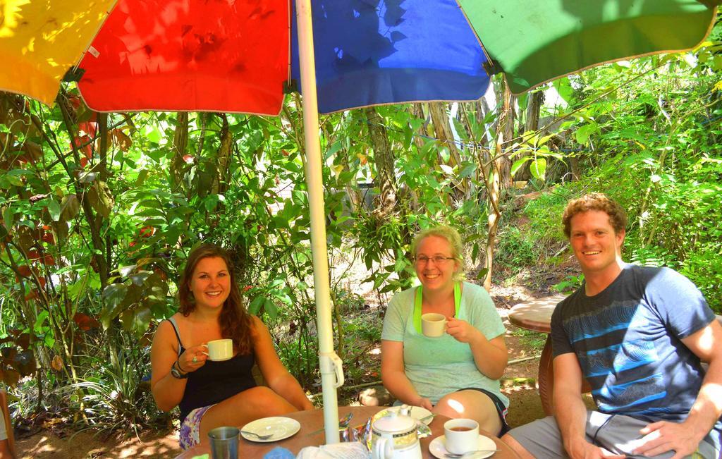 Haniffas Holiday Inn Kandy Eksteriør billede